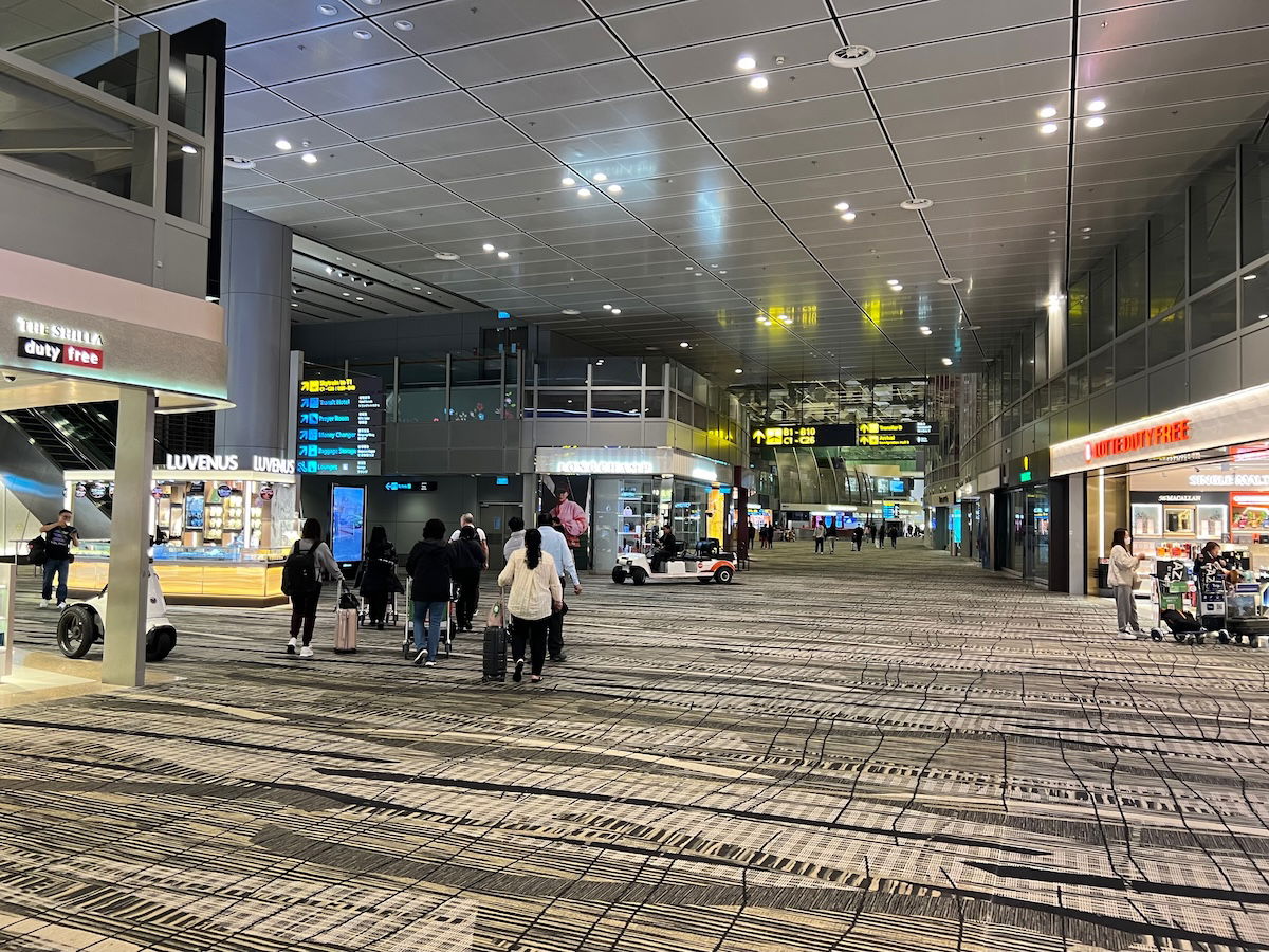 SilverKris First Class Lounge