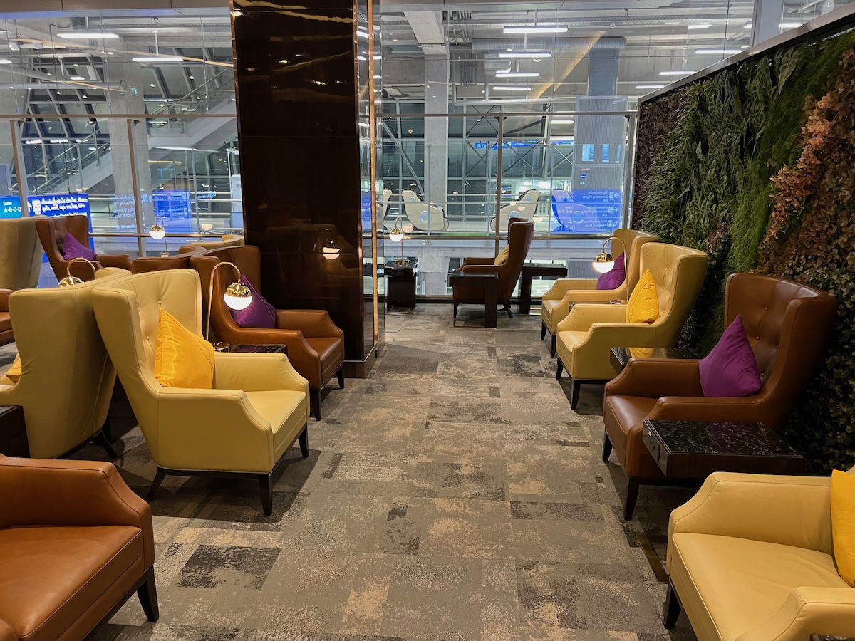 Royal First Lounge - Bangkok, Thailand