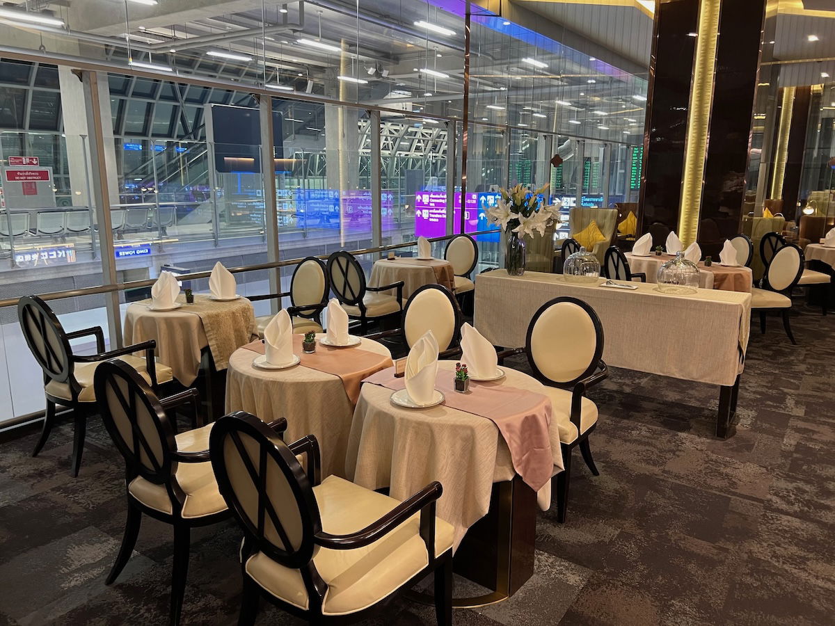 Royal First Lounge - Bangkok, Thailand